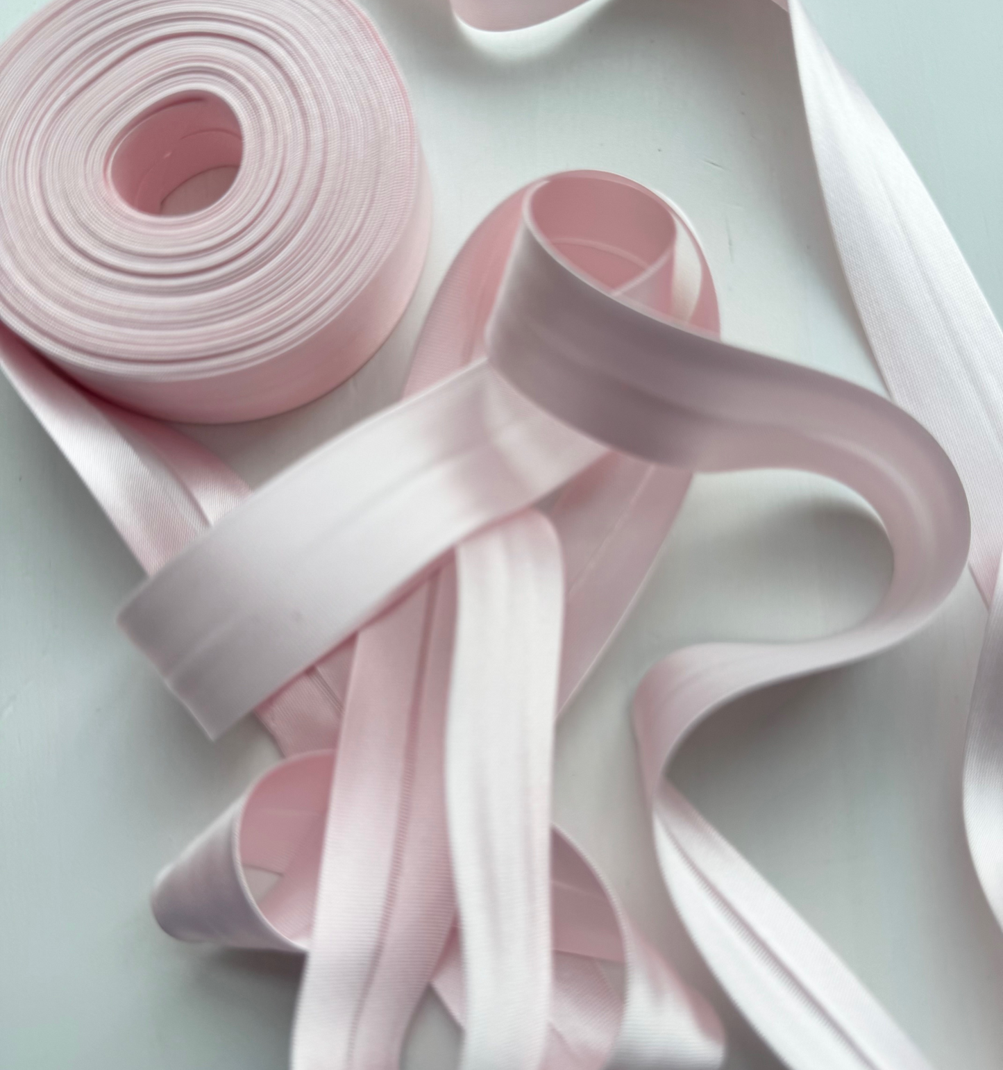 Satin Bias Binding 20 mm – Pink Shades